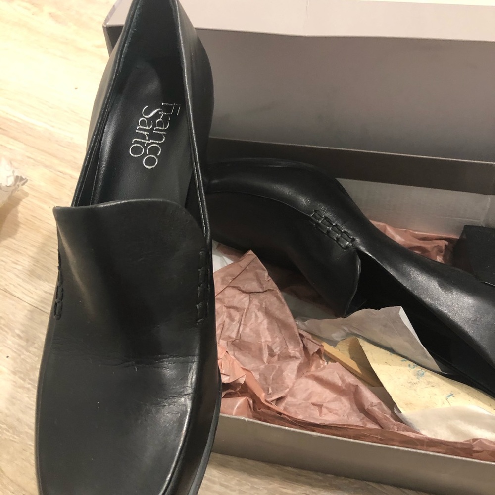 Shoes - Picture 7 of 8